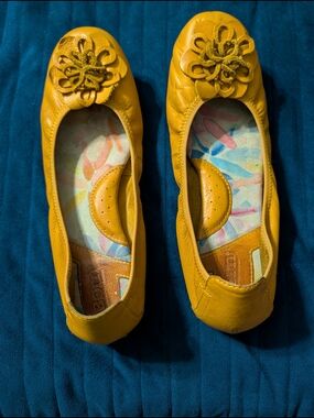 Born Yellow Leather Floral Applique Ballet Flats